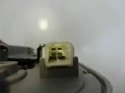 Second-hand car spare part interior light for mazda premacy (cp) td active oem iam references   