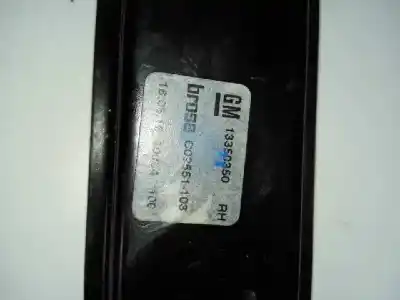 Second-hand car spare part passenger side right window regulator for opel adam 1.4 16v cat (a 14 xel / ldd / l2z) 87 cv / 64 kw oem iam references   