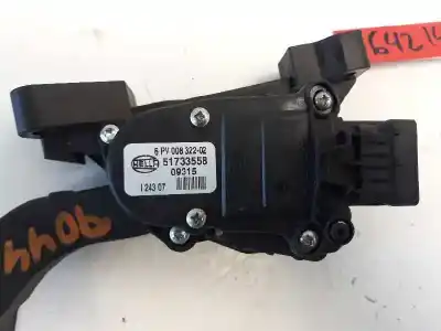Second-hand car spare part accelerator pedal for fiat croma (194_) 1.9 d multijet (194axb1b) oem iam references 51733558  