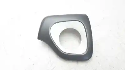 Peça sobressalente para automóvel em segunda mão MOLDAGEM por TOYOTA AYGO  Referências OEM IAM 550110H020  