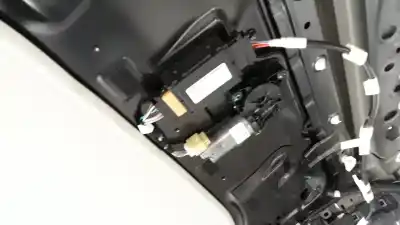 Recambio de automóvil de segunda mano de techo electrico para peugeot 108 top 1.0 vti referencias oem iam 1612796180  1612794680