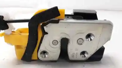 Second-hand car spare part front right door lock for kia cee´d drive oem iam references 81320a2110  