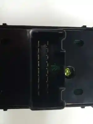 Second-hand car spare part left front power window switch for kia cee´d drive oem iam references 93570a2200  