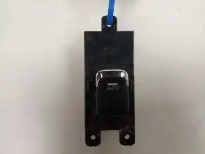 Second-hand car spare part right front power window switch for kia cee´d drive oem iam references 4c25101000