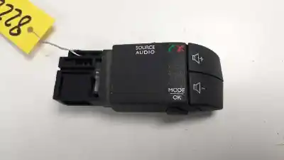 Second-hand car spare part multifunction switch for dacia duster laureate 4x2 oem iam references 255522448r