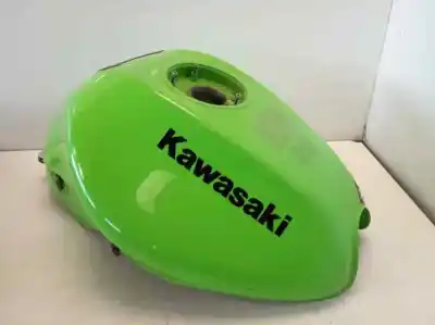 Автозапчастина б/у паливний бак для kawasaki er-5 twister / er-6 / versys er-6n посилання на oem iam 51086537615p  