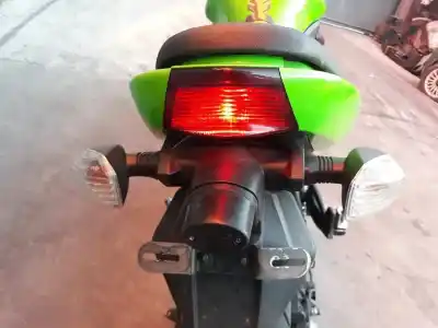 Автозапчастина б/у центральний задній ламп для kawasaki er-5 twister / er-6 / versys er-6n посилання на oem iam 40501  