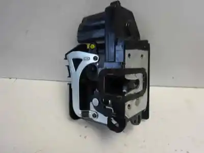 Second-hand car spare part front right door lock for ssangyong rodius 2.0 td cat oem iam references 