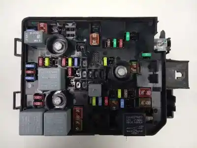 Peça sobressalente para automóvel em segunda mão caixa de fusíveis e relés por opel corsa e color edition ecoflex referências oem iam 39068005