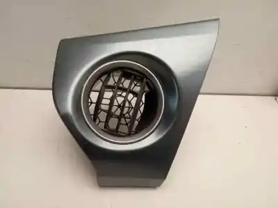 Tweedehands auto-onderdeel beluchting grille voor toyota auris 1.8 16v (híbrido) oem iam-referenties 5540402270