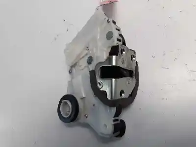 Second-hand car spare part left front door lock for toyota yaris active oem iam references 