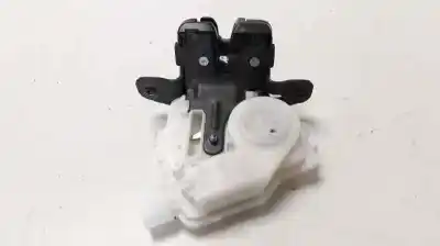 Second-hand car spare part trunk lock for toyota auris active oem iam references 6935002090
