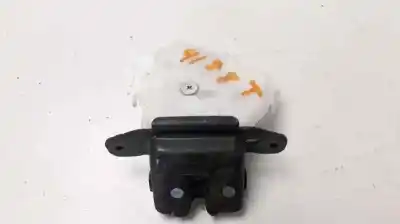 Second-hand car spare part trunk lock for toyota auris active oem iam references 6935002090  