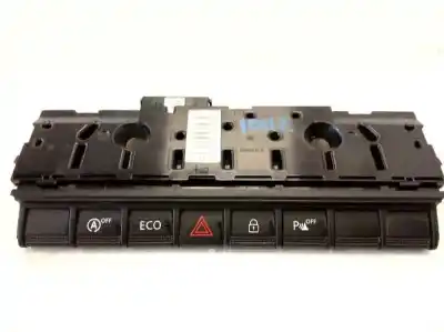 Second-hand car spare part hazard warning lights for dacia duster ii prestige oem iam references 28e86420r