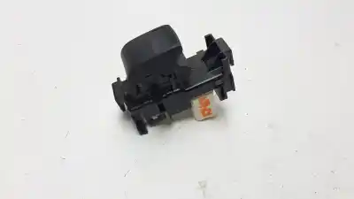 Peça sobressalente para automóvel em segunda mão botão / interruptor elevador vidro traseiro direito por toyota yaris 1.5 16v cat referências oem iam 848100d030