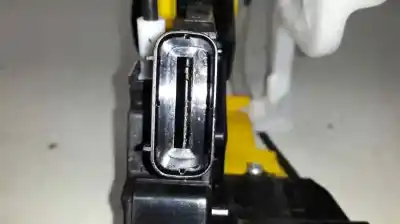 Second-hand car spare part left front door lock for kia cee´d x-tech oem iam references 81310a2400  