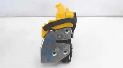 Second-hand car spare part left front door lock for kia cee´d drive oem iam references 81310a2300