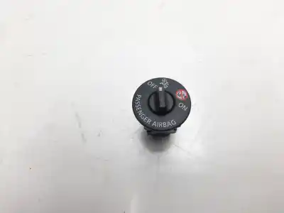 Second-hand car spare part switch for renault clio iv technofeel oem iam references 681995290r