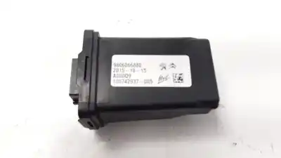 Автозапчастина б/у щит закр для citroen c4 grand picasso live посилання на oem iam 9806066880