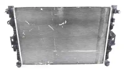 Peça sobressalente para automóvel em segunda mão radiador de água por land rover freelander (lr2) 2.2 td4 cat 150 cv / 110 kw referências oem iam 989300m