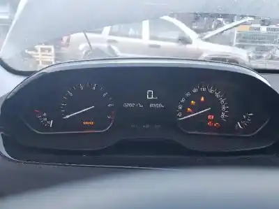 Peça sobressalente para automóvel em segunda mão quadrante por peugeot 208 style referências oem iam 9813848780  