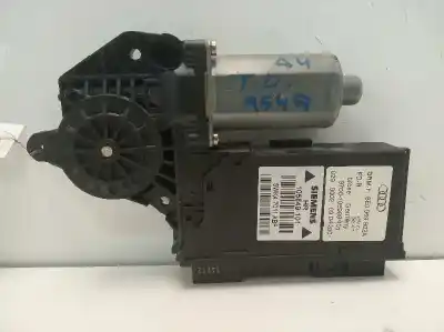 Pièce détachée automobile d'occasion MOTEUR LÈVE VITRE ARRIÈRE DROITE pour AUDI A4 BERLINA (8E)  Références OEM IAM 8E0959802A 5WK47011ABF 0130821766