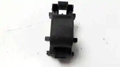 Peça sobressalente para automóvel em segunda mão botão / interruptor elevador vidro dianteiro direito por toyota yaris active referências oem iam 8481052030