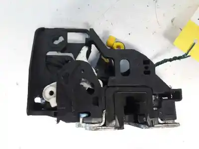 Peça sobressalente para automóvel em segunda mão fechadura da porta dianteira direita por dacia sandero ambiance referências oem iam 8200735224  