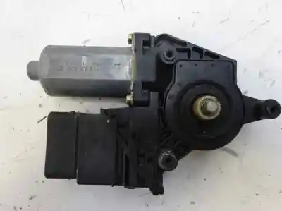 Pièce détachée automobile d'occasion moteur lève vitre arrière droite pour volkswagen passat variant (3b5) 1.8 125 cv / 92 kw références oem iam 0130821696 119094xxx 101438202