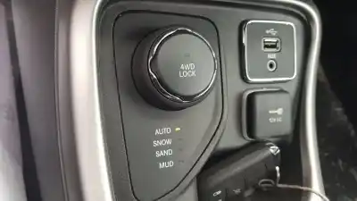 Автозапчастина б/у многофункційне управління для jeep compass ii 2.0 m-jet cat посилання на oem iam 5vd28lxhab  532312380
