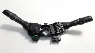 Peça sobressalente para automóvel em segunda mão Comandos De Alavanca por TOYOTA YARIS HSD Active Referências OEM IAM 173832  