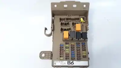 Pièce détachée automobile d'occasion boîtes à fusibles pour subaru outback (b15) 2.5 cat 175 cv / 129 kw références oem iam 82201al450