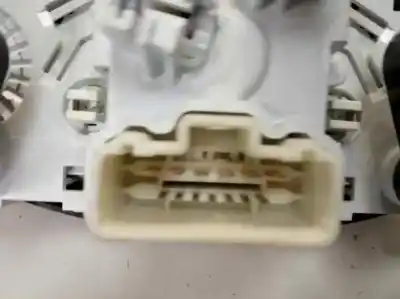 Peça sobressalente para automóvel em segunda mão comando de sofagem (chauffage / ar condicionado)  por dacia sandero stepway referências oem iam 42303400  