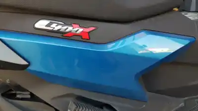 Peça sobressalente para automóvel em segunda mão moldagem por bmw c 400 350 cm3 referências oem iam 46638404658  46638558590