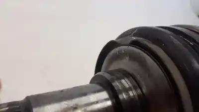Second-hand car spare part rear right transmission for lexus is200 (ds2/is2) 2.2 d-4d cat 150 cv / 110 kw oem iam references 4233030160  