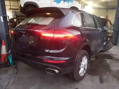 Автозапчастина б/у задня вісь для porsche cayenne (92a) 3.0 diesel посилання на oem iam 95833103100  
