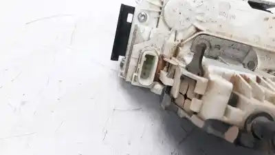 Peça sobressalente para automóvel em segunda mão fechadura da porta traseira esquerda por jeep cherokee 2.0 m-jet referências oem iam 04589915ad  