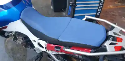 Second-hand car spare part right front seat for honda africa twin 998 cm3 oem iam references 77600mjpg50zd