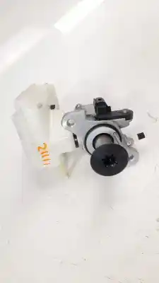 İkinci el araba yedek parçası FREN POMPASI için VOLKSWAGEN T-ROC  OEM IAM referansları 5Q0513049HT  