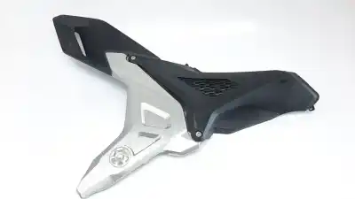 İkinci el araba yedek parçası  için HONDA NC 750  OEM IAM referansları 83611MKWD00  83631MKWD0