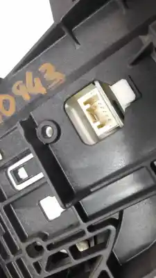 Pezzo di ricambio per auto di seconda mano leva del cambio per toyota corolla (e21) sedan 1.8 16v hybrid riferimenti oem iam 33560f4050  