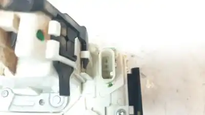 Автозапчастина б/у замок дверей заднього лівого для jeep compass ii 2.0 m-jet cat посилання на oem iam 68466963aa  