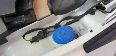 Second-hand car spare part windscreen washer bottle for land rover range rover evoque evoque oem iam references lr128571