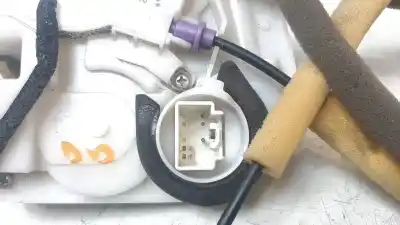 Second-hand car spare part front right door lock for mazda 3 lim. () 2.2 turbodiesel cat 150 cv / 110 kw oem iam references bhs258310a  