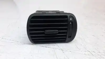 Автозапчастина б/у аераційна решіта для SEAT TOLEDO II (1M2) 1.9 TDI Посилання на OEM IAM 8L0820901  