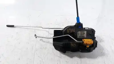 Second-hand car spare part front right door lock for opel astra j (p10) 1.6 cdti (68) oem iam references 13579523  