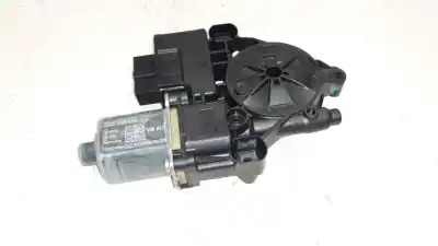 Pièce détachée automobile d'occasion MOTEUR LÈVE VITRE ARRIÈRE DROITE pour VOLKSWAGEN T-ROC  Références OEM IAM 5Q0959408  