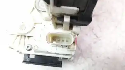 Автозапчасти б/у замок задней левой двери за jeep compass ii 2.0 m-jet cat ссылки oem iam 04589915ae  