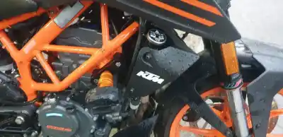 Gebrauchtes Autoersatzteil FORMTEIL zum KTM 125 DUKE  OEM-IAM-Referenzen 94108020000C2  