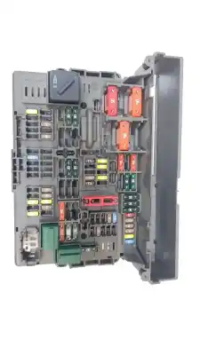 Peça sobressalente para automóvel em segunda mão caixa de fusíveis e relés por bmw x1 (e84) 2.0 turbodiesel cat referências oem iam 10688710